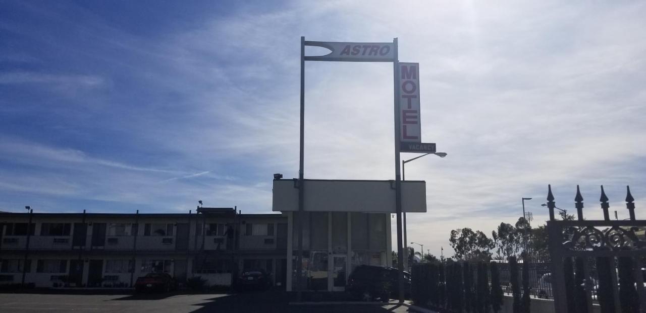 Astro Motel San Bernardino Room photo